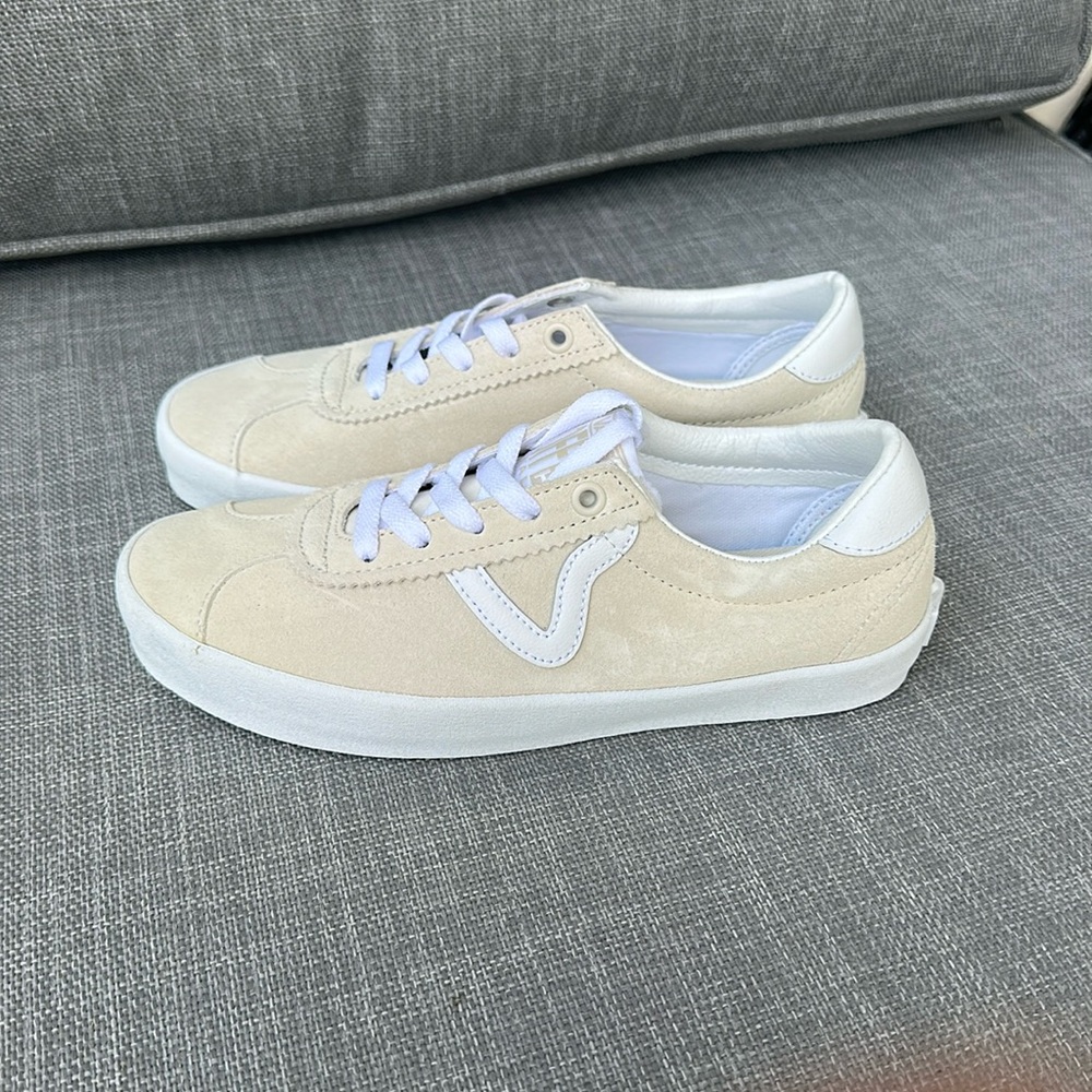 Vans Sport Low in turtledove. Brand new!